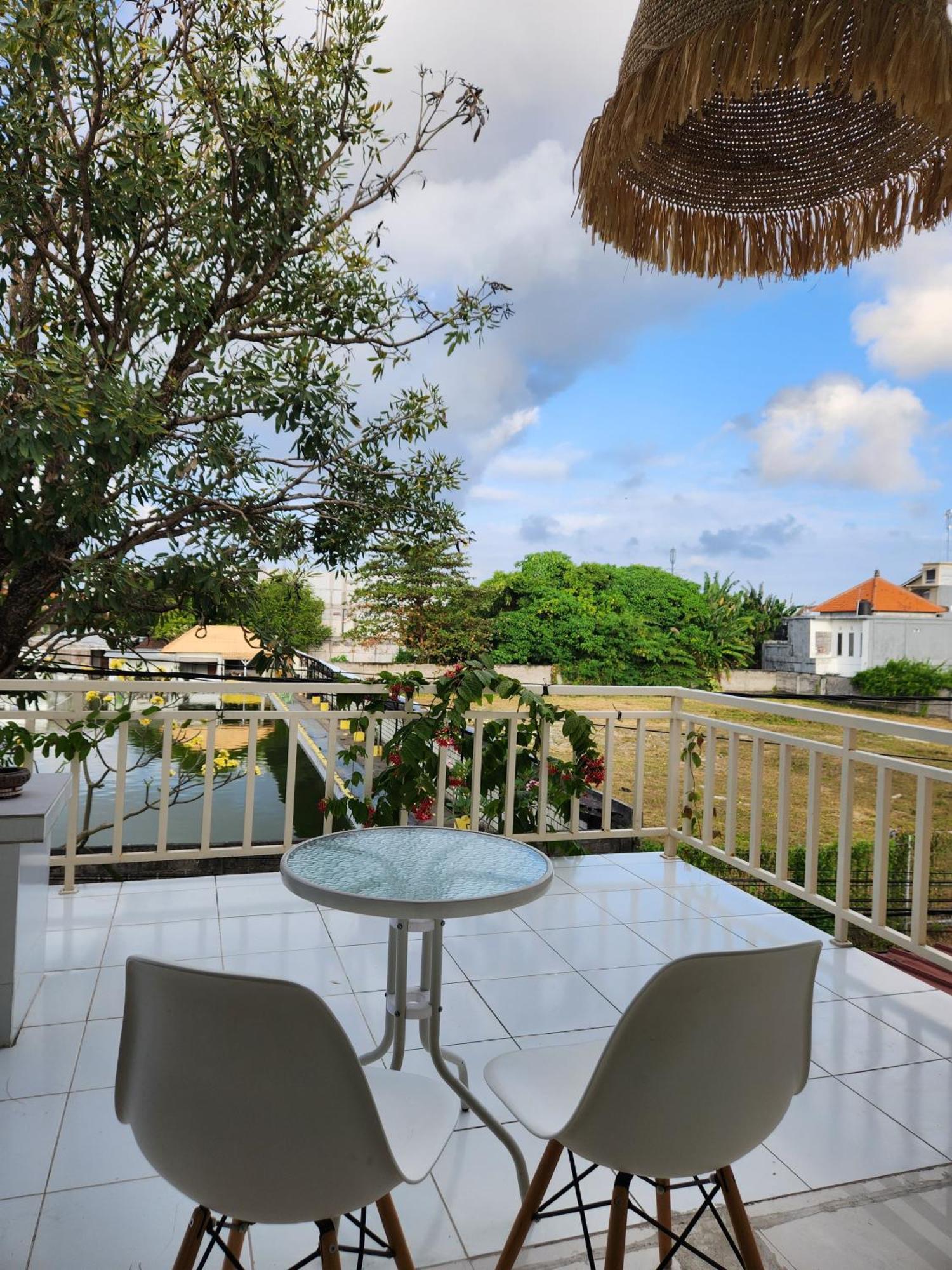 Capricorn Villa Seminyak Buitenkant foto